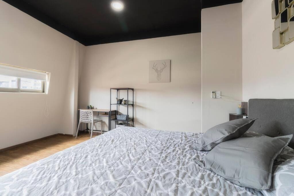 506 Great Location Ac 1bdrm 1bath Rooftop *